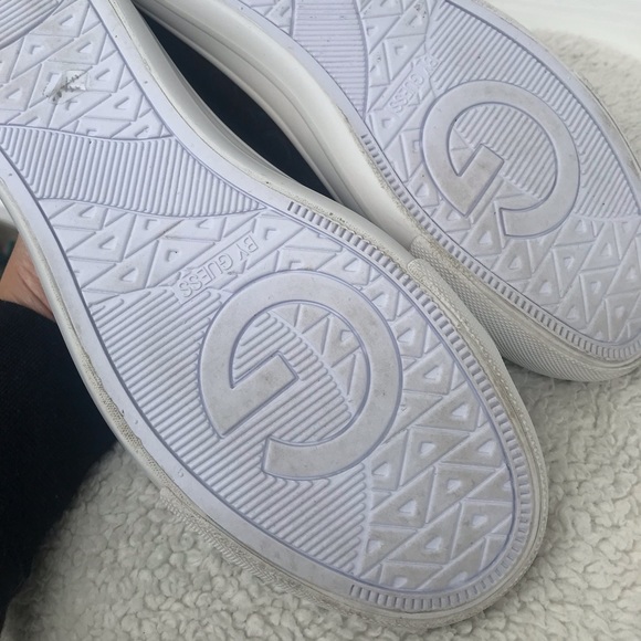 Guess Black sneakers size 6.5 - Picture 9 of 10